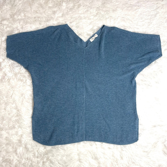 Lou & Grey by LOFT Double V-Neck Blue
Dolman Sweater-oversized XS - Picture 2 of 7